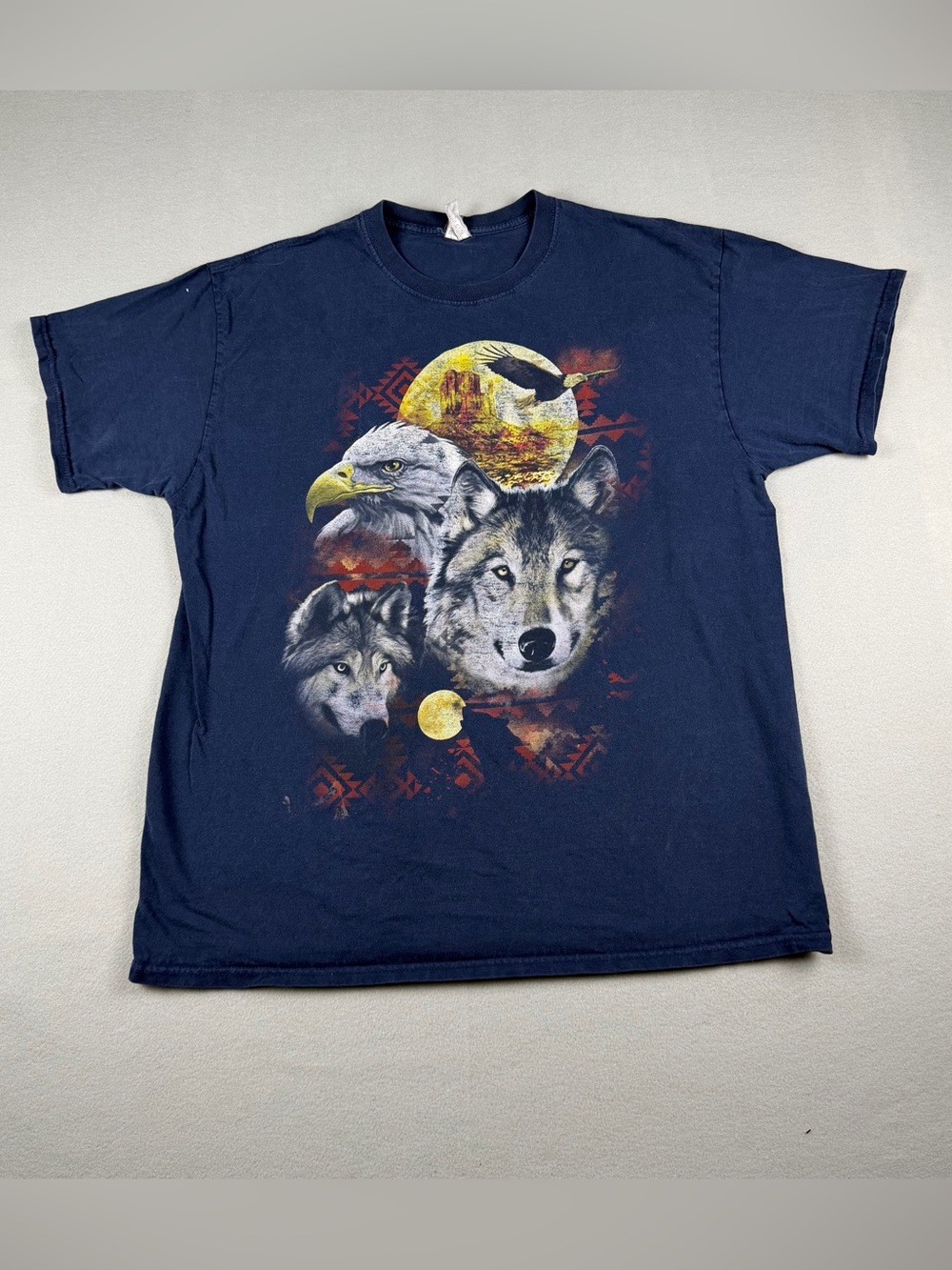 Jerzees vintage Navy Blue Graphic Tee with Wolf and Eagle Print